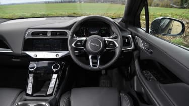 Jaguar I-Pace - dash